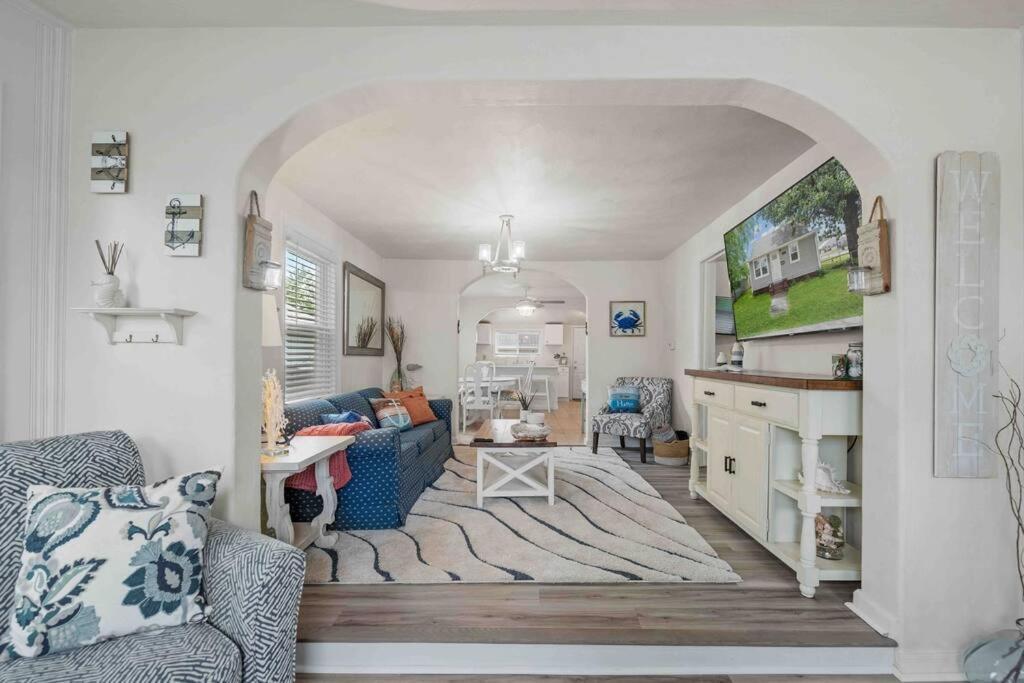 Beach Bungalow - 1 Block To Beach - Pets Welcome! Norfolk Extérieur photo