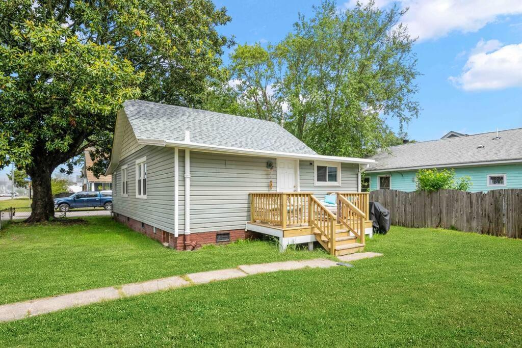 Beach Bungalow - 1 Block To Beach - Pets Welcome! Norfolk Extérieur photo