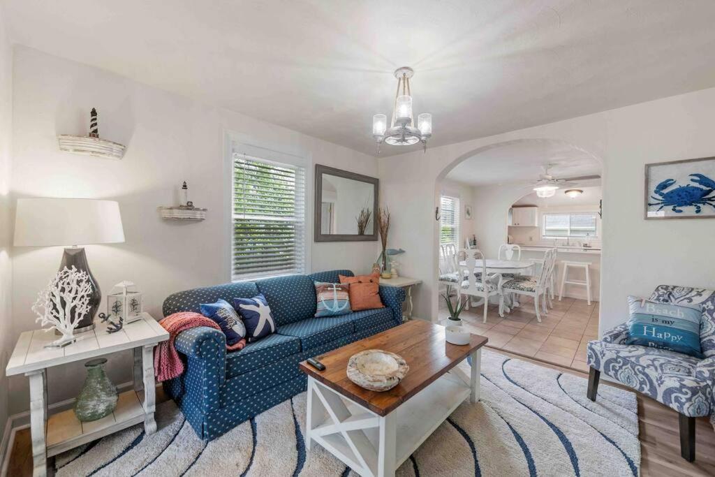 Beach Bungalow - 1 Block To Beach - Pets Welcome! Norfolk Extérieur photo